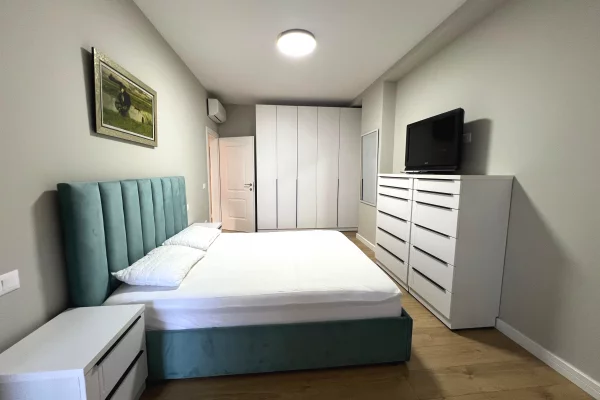 Shtepi me qera Apartament ne Tirane, 2+1, Mobilimi E mobiluar, Pagesa 1,000  Euro.