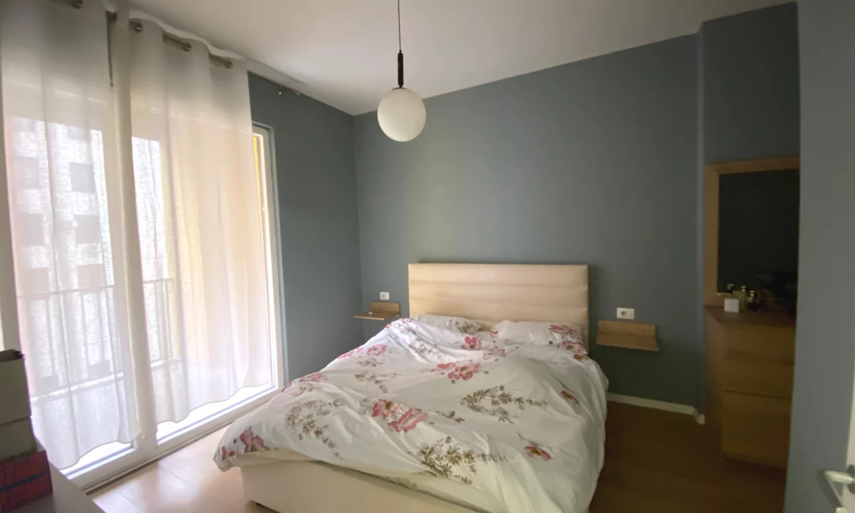 Shtepi me qera Apartament ne Tirane, 1+1, Mobilimi E mobiluar, Pagesa 450  Euro.