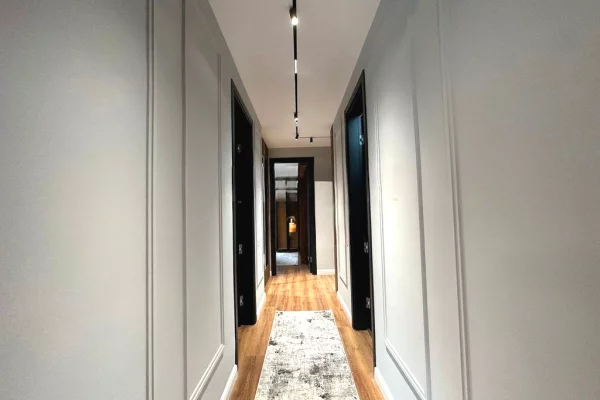 Shtepi me qera Apartament ne Tirane, 2+1, Mobilimi E mobiluar, Pagesa 1,300  Euro.
