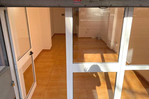 Ambient biznesi me qera 1+1 ne Tirane - 500 Euro