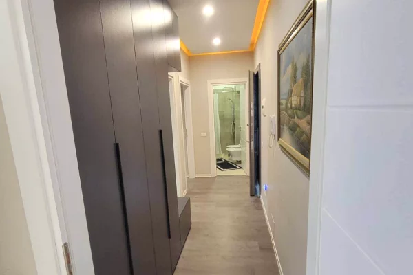 Shtepi me qera Apartament ne Tirane, 2+1, Mobilimi E mobiluar, Pagesa 80,000  Leke.