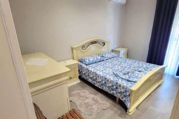 Shtepi me qera Apartament ne Tirane, 2+1, Mobilimi E mobiluar, Pagesa 80,000  Leke.