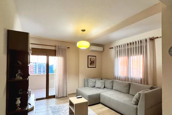 Shtepi me qera Apartament ne Tirane, 1+1, Mobilimi E mobiluar, Pagesa 75,000  Leke.