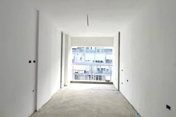 Shtepi ne shitje Apartament ne Tirane, 2+1, Mobilimi Bosh, pa mobiluar, Pagesa 340,000  Euro.