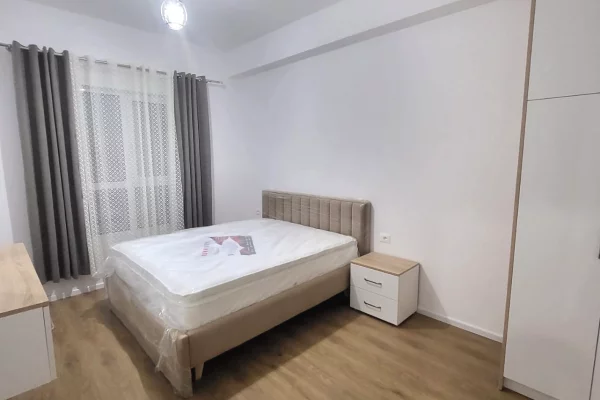 Shtepi me qera Apartament ne Tirane, 1+1, Mobilimi E mobiluar, Pagesa 40,000  Leke.