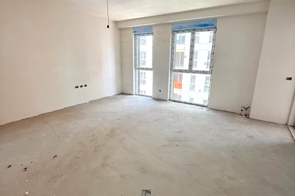 Shtepi ne shitje Apartament ne Tirane, 2+1, Mobilimi Bosh, pa mobiluar, Pagesa 208,800  Euro.