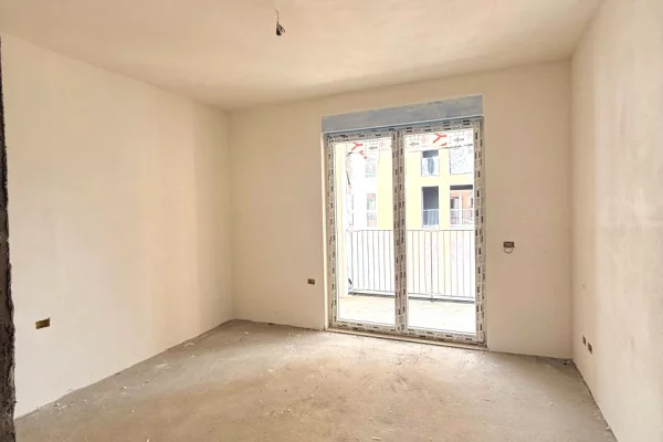 Shtepi ne shitje Apartament ne Tirane, 2+1, Mobilimi Bosh, pa mobiluar, Pagesa 208,800  Euro.