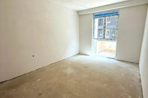 Shtepi ne shitje Apartament ne Tirane, 2+1, Mobilimi Bosh, pa mobiluar, Pagesa 195,444  Euro.