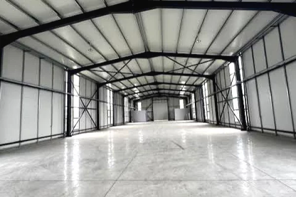Ambient biznesi me qera 4+1 ne Durres - 3,888 Euro