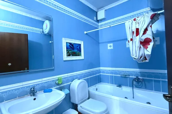 Shtepi me qera Apartament ne Tirane, 2+1, Mobilimi E mobiluar, Pagesa 1,200  Euro.
