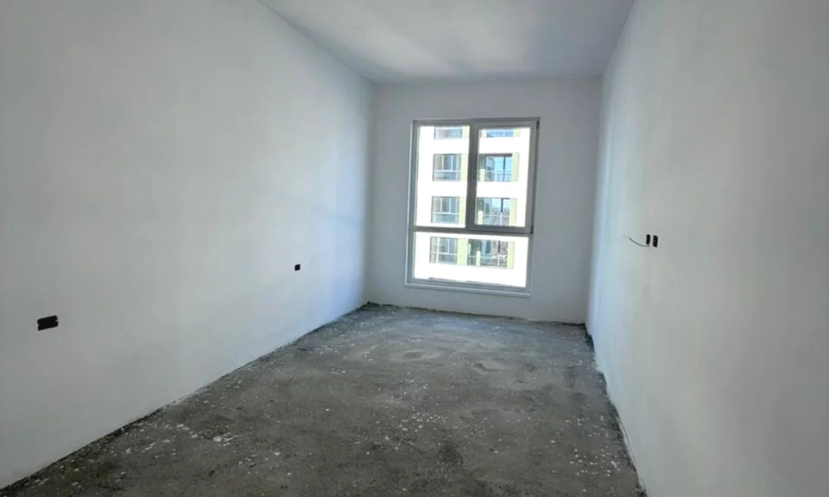 Shtepi ne shitje Apartament ne Tirane, 3+1, Mobilimi Bosh, pa mobiluar, Pagesa 223,500  Euro.