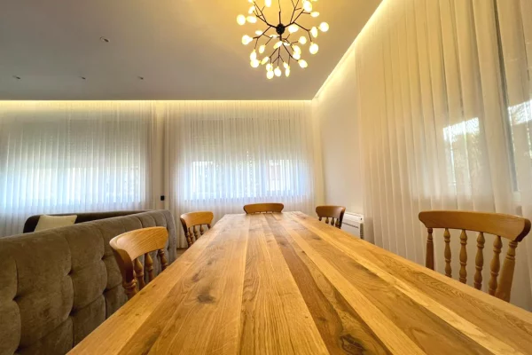 Shtepi ne shitje Vila Luksoze ne Tirane, 4+1, Mobilimi E mobiluar, Pagesa 695,000  Euro.