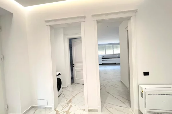 Shtepi ne shitje Vila Luksoze ne Tirane, 4+1, Mobilimi E mobiluar, Pagesa 695,000  Euro.