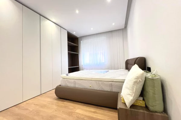 Shtepi ne shitje Vila Luksoze ne Tirane, 4+1, Mobilimi E mobiluar, Pagesa 695,000  Euro.