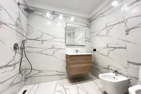 Shtepi ne shitje Vila Luksoze ne Tirane, 4+1, Mobilimi E mobiluar, Pagesa 695,000  Euro.
