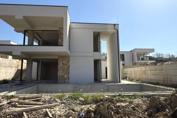 Shtepi ne shitje 4+1 ne Tirane - 750,000 Euro