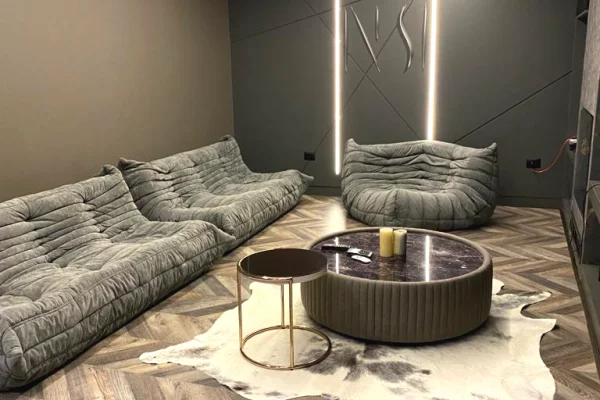 Shtepi ne shitje Vila Luksoze ne Tirane, 3+1, Mobilimi E mobiluar, Pagesa 2,200,000  Euro.