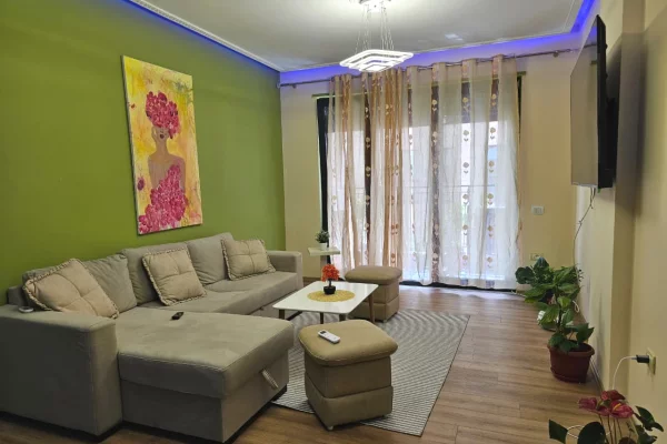 Shtepi me qera Apartament ne Tirane, 2+1, Mobilimi E mobiluar, Pagesa 100,000  Leke.