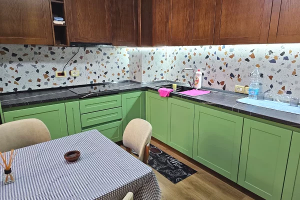 Shtepi me qera Apartament ne Tirane, 2+1, Mobilimi E mobiluar, Pagesa 100,000  Leke.