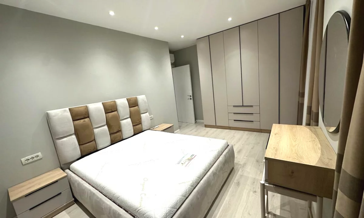 Shtepi me qera Apartament ne Tirane, 2+1, Mobilimi E mobiluar, Pagesa 65,000  Leke.