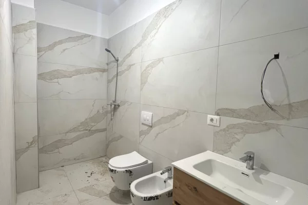 🏢Jepet me qira ambient zyre 2+1+2 – Rr. Dritan Hoxha (Aura)🏢