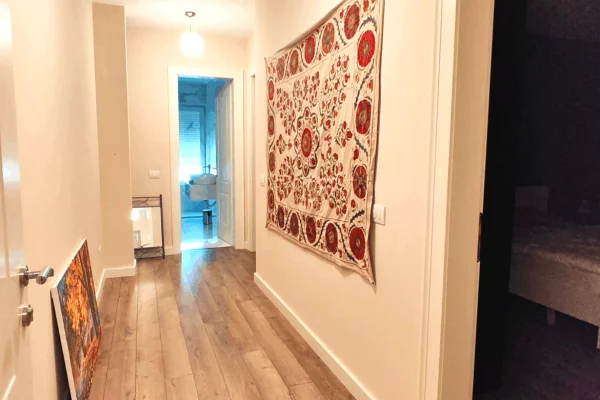 Shtepi ne shitje Vila Luksoze ne Tirane, 4+1, Mobilimi E mobiluar, Pagesa 596,000  Euro.