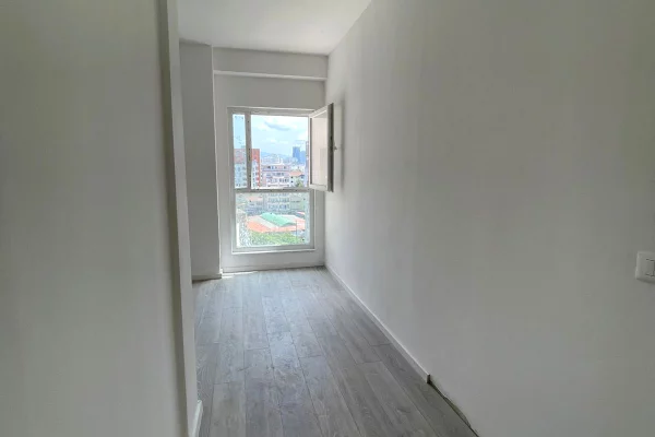 Shtepi ne shitje Apartament ne Tirane, 2+1, Mobilimi Bosh, pa mobiluar, Pagesa 178,000  Euro.