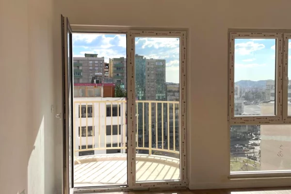 Shtepi ne shitje Apartament ne Tirane, 2+1, Mobilimi Bosh, pa mobiluar, Pagesa 286,320  Euro.