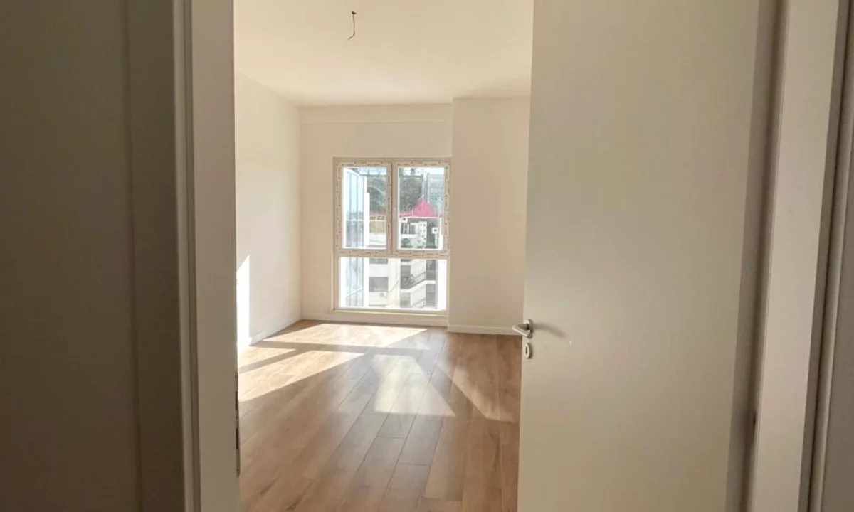 Shtepi ne shitje Apartament ne Tirane, 2+1, Mobilimi Bosh, pa mobiluar, Pagesa 286,320  Euro.