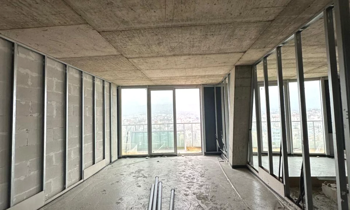 Shtepi ne shitje Apartament ne Tirane, 3+1, Mobilimi Bosh, pa mobiluar, Pagesa 878,150  Euro.