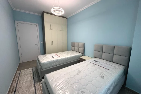 Shtepi me qera Apartament ne Tirane, 2+1, Mobilimi E mobiluar, Pagesa 750  Euro.
