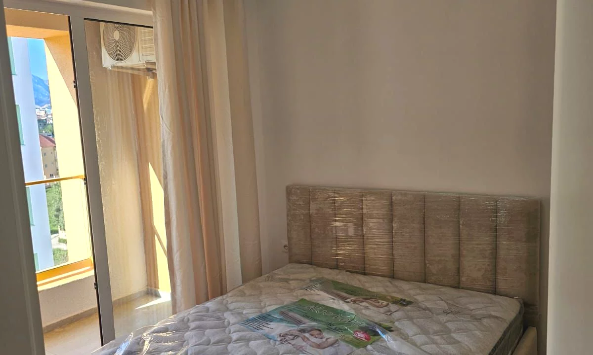 Shtepi me qera Apartament ne Tirane, 1+1, Mobilimi E mobiluar, Pagesa 40,000  Leke.