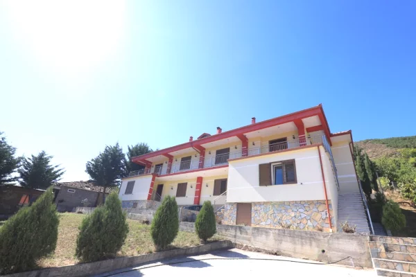 Shtepi ne shitje Apartament ne Tirane, 2+1, Mobilimi Bosh, pa mobiluar, Pagesa 172,800  Euro.