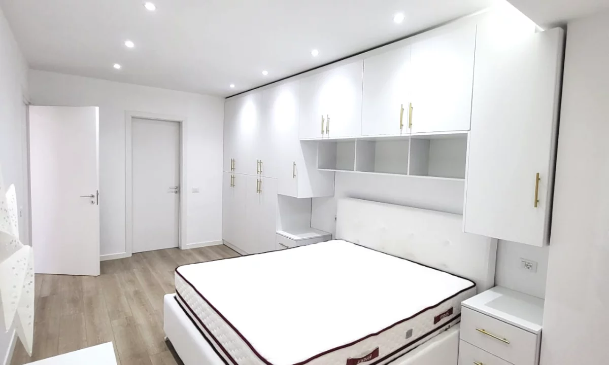 Shtepi me qera Apartament ne Tirane, 2+1, Mobilimi E mobiluar, Pagesa 100,000  Leke.