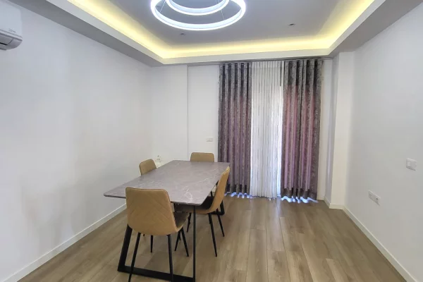 Shtepi me qera Apartament ne Tirane, 2+1, Mobilimi E mobiluar, Pagesa 100,000  Leke.