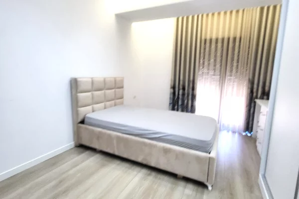 Shtepi me qera Apartament ne Tirane, 2+1, Mobilimi E mobiluar, Pagesa 100,000  Leke.