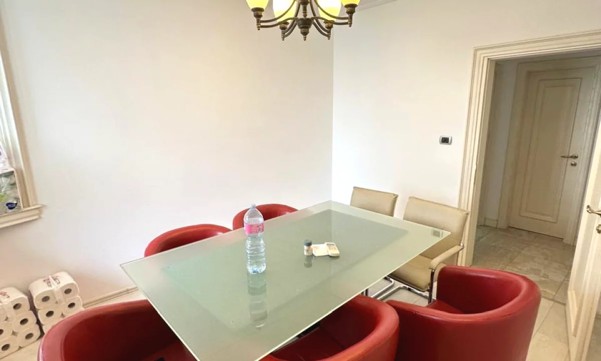  Zyre me Qira – Blloku, Tirane! Location Premium!