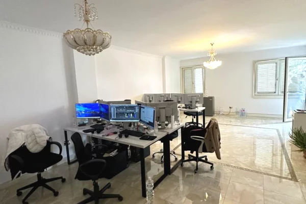  Zyre me Qira – Blloku, Tirane! Location Premium!