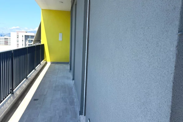 Shtepi ne shitje Apartament ne Tirane, 2+1, Mobilimi Bosh, pa mobiluar, Pagesa 130,800  Euro.