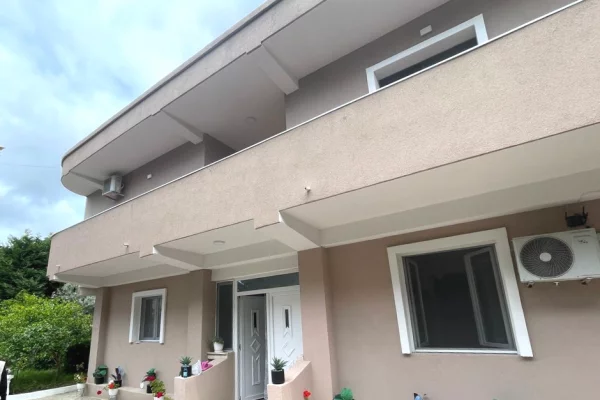 🌴 Vilë Ekskluzive për Shitje – Plazh, Durrës!