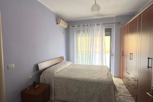Shtepi me qera Apartament ne Tirane, 2+1, Mobilimi E mobiluar, Pagesa 60,000  Leke.