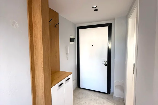 Shtepi me qera Duplex(shtepi me 2 kate) ne Tirane, 1+1, Mobilimi E mobiluar, Pagesa 50,000  Leke.