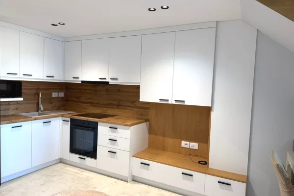Shtepi me qera Duplex(shtepi me 2 kate) ne Tirane, 1+1, Mobilimi E mobiluar, Pagesa 50,000  Leke.