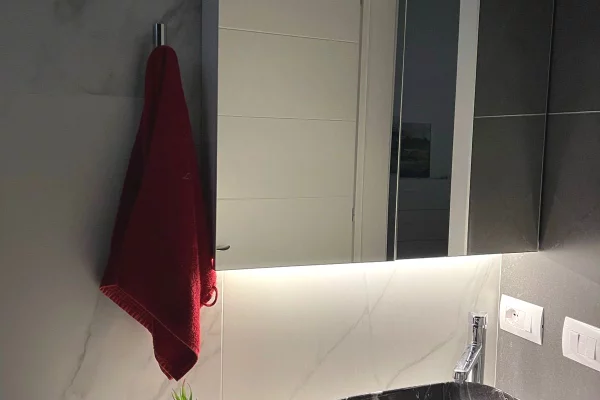 Shtepi ne shitje Apartament ne Durres, 2+1, Mobilimi E mobiluar, Pagesa 249,200  Euro.