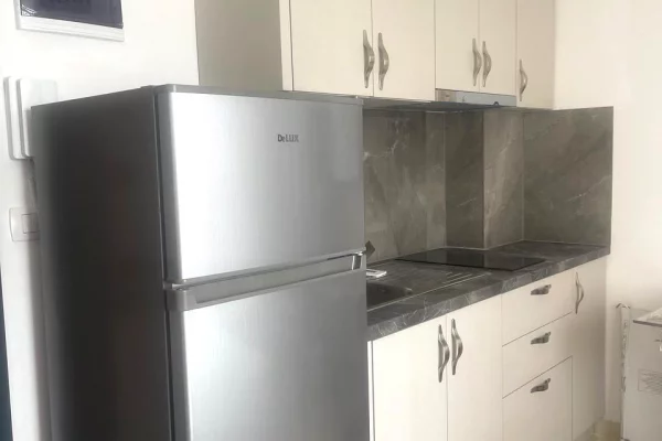 Shtepi ne shitje Apartament ne Durres, Garsoniere, Mobilimi E mobiluar, Pagesa 40,000  Euro.