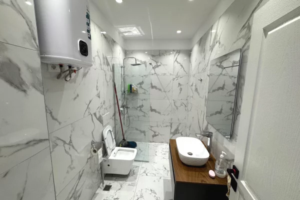 Shtepi ne shitje Apartament ne Durres, 1+1, Mobilimi E mobiluar, Pagesa 150,000  Euro.