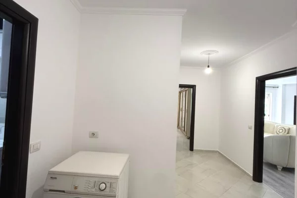 Shtepi me qera Apartament ne Tirane, 2+1, Mobilimi E mobiluar, Pagesa 55,000  Leke.