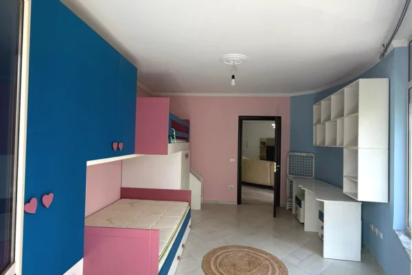 Shtepi me qera Apartament ne Tirane, 2+1, Mobilimi E mobiluar, Pagesa 55,000  Leke.