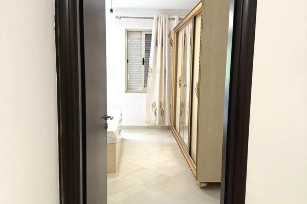 Shtepi me qera Apartament ne Tirane, 2+1, Mobilimi E mobiluar, Pagesa 55,000  Leke.