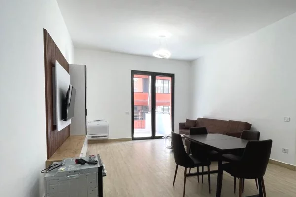 Shtepi me qera Apartament ne Tirane, 1+1, Mobilimi E mobiluar, Pagesa 90,000  Leke.